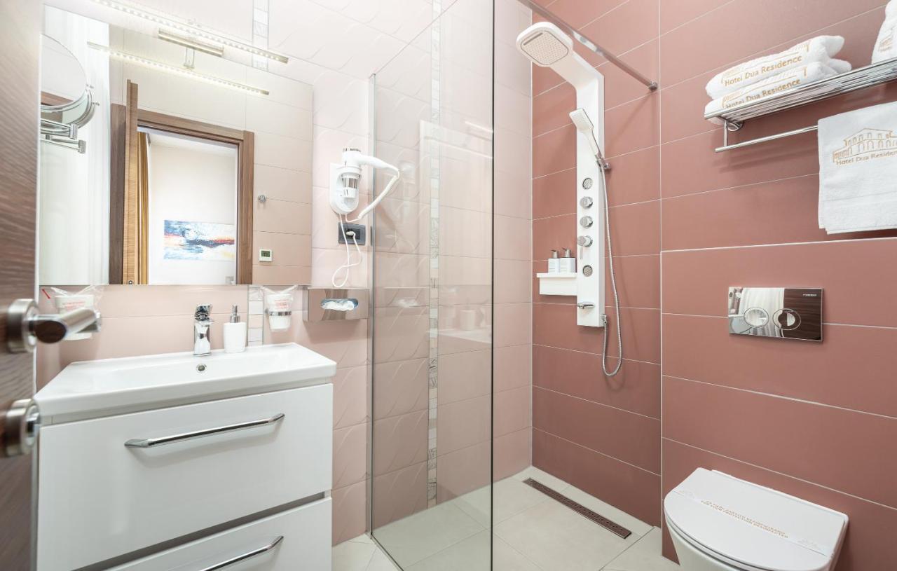 Hotel Dua Residence Пореч Екстер'єр фото