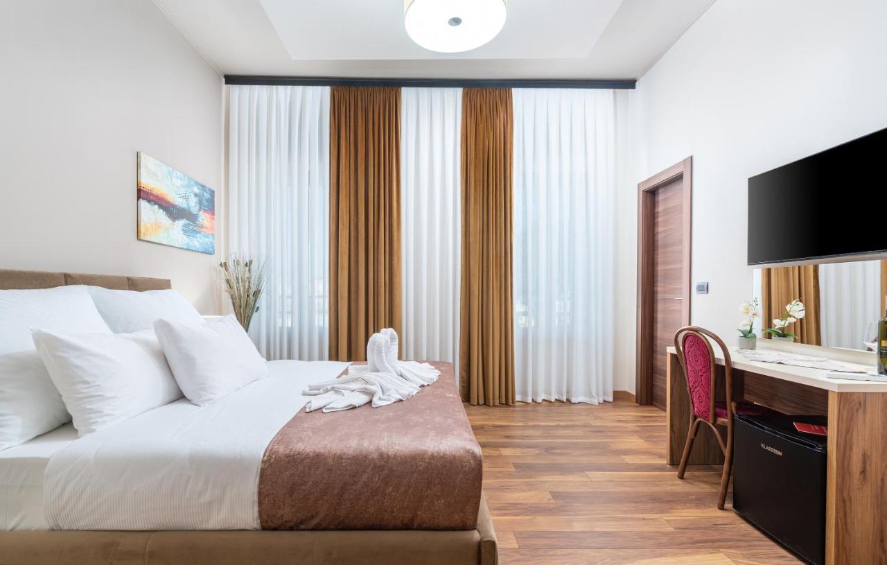 Hotel Dua Residence Пореч Екстер'єр фото